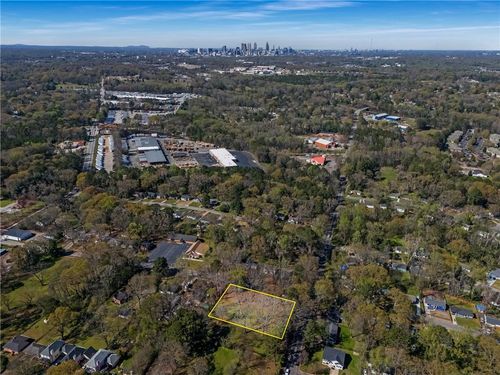 889 Mcwilliams Rd Se, Atlanta, GA, 30315-8609 | Card Image