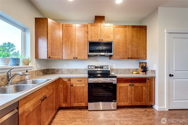 31 Nimbus Ln, House other with 3 bedrooms, 2 bathrooms and 2 parking in Sequim WA | Image 14