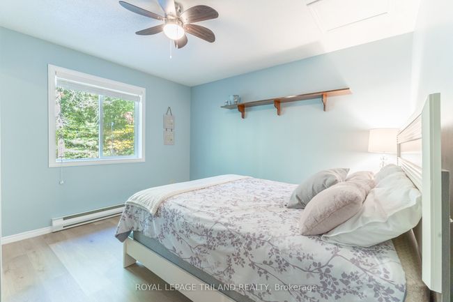10248 Pinetree Dr, House other with 4 bedrooms, 2 bathrooms and 4 parking in Grand Bend ON | Image 16