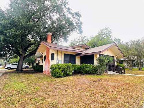 421 N Avenue G, Shiner, TX, 77984-5703 | Card Image