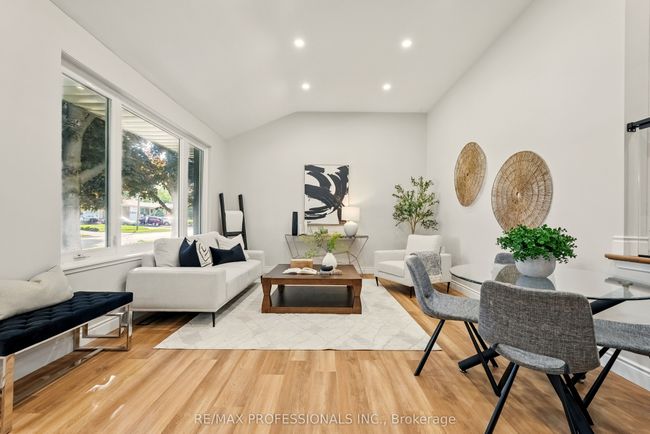 18 Weber Dr, House other with 3 bedrooms, 2 bathrooms and 3 parking in Georgetown ON | Image 9