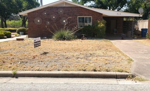 713 W Blanchard St, Eden, TX, 76837 | Card Image