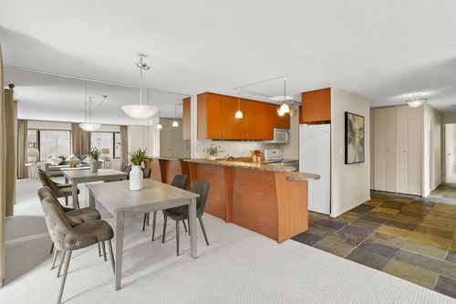 a202-15 S 1st St, Minneapolis, MN, 55401-1800 | Card Image