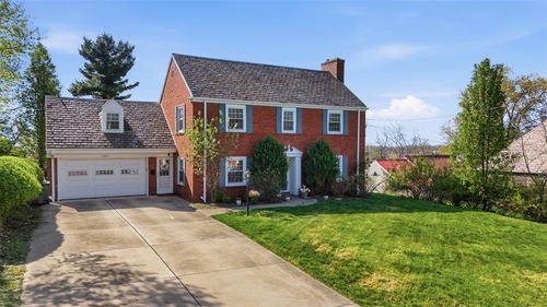1067 Blackridge Rd, Pittsburgh, PA, 15235-2719 | Card Image