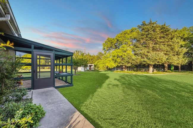 Potting shed on the right side of the garage. | Image 27