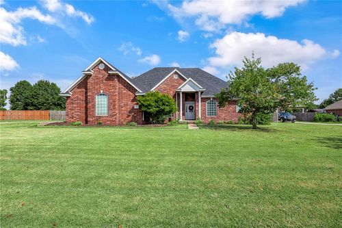 924 Woodley Green Ln, Cave Springs, AR, 72718-9423 | Card Image