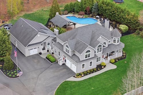 103 Pine Street, Brookhaven, NY, 11776 | Card Image