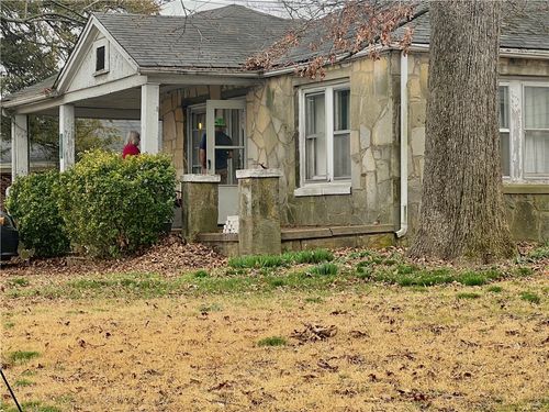 1213 N Central Ave, Batesville, AR, 72501-3206 | Card Image