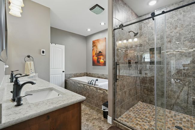 Primary En Suite | Image 35