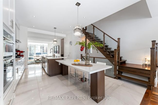 23 Carrville Woods Cir, House attached with 3 bedrooms, 4 bathrooms and 2 parking in Vaughan ON | Image 21