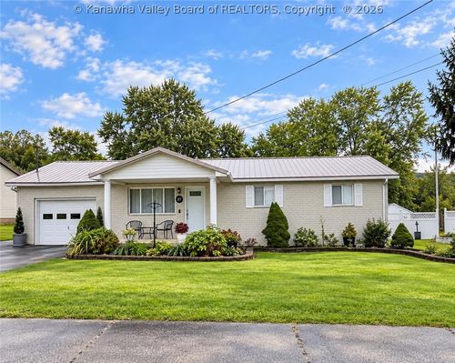 27 Circle Dr, Ravenswood, WV, 26164-9781 | Card Image