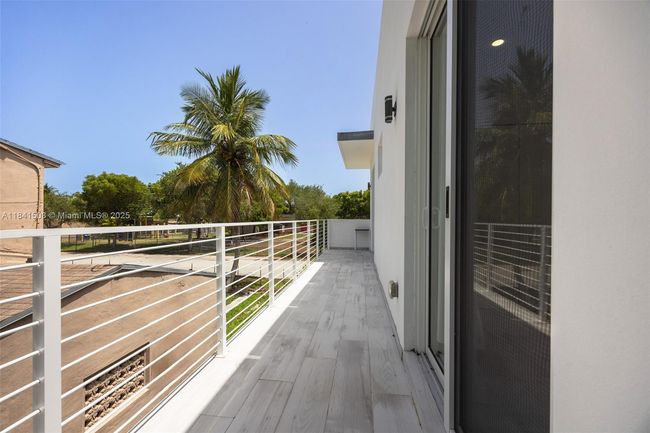 3823 Thomas Ave, House other with 5 bedrooms, 4 bathrooms and null parking in Miami FL | Image 26
