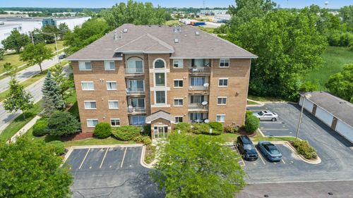 unit-201-941 N Swift Rd, Addison, IL, 60101-1606 | Card Image