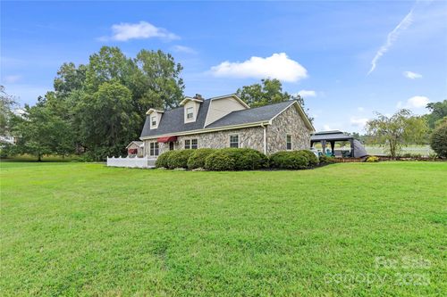 239 Golf Course Rd, Maiden, NC, 28650-8314 | Card Image