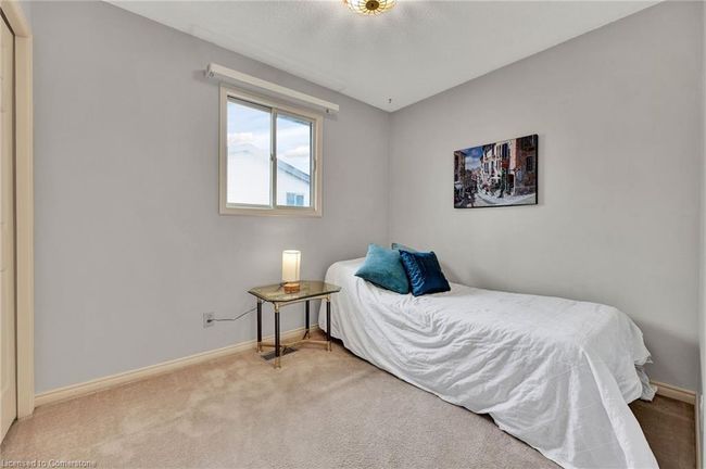 204 Nomad Crt, House other with 4 bedrooms, 2 bathrooms and 4 parking in Kitchener ON | Image 13