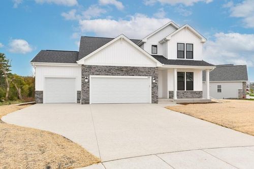9546 S Bergamont Drive, Franklin, WI, 53132 | Card Image