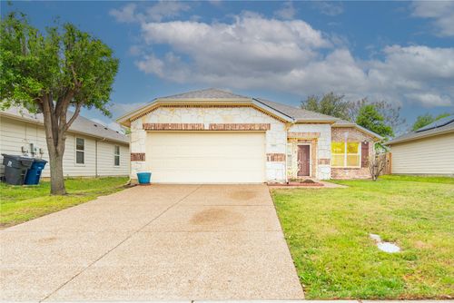 1906 Castaway Dr, Grand Prairie, TX, 75051-3445 | Card Image