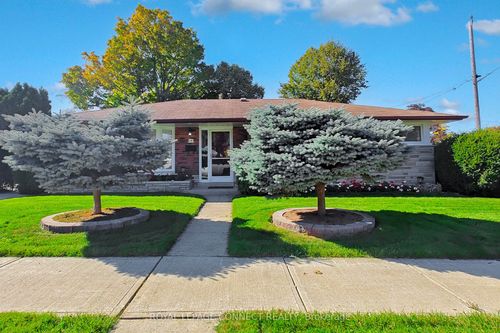 14 Dalehurst Ave, Scarborough, ON, M1G2X8 | Card Image