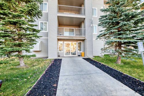 2311 - 604 8 St Sw, Condo with 2 bedrooms, 2 bathrooms and 1 parking in Airdrie AB | Card Image