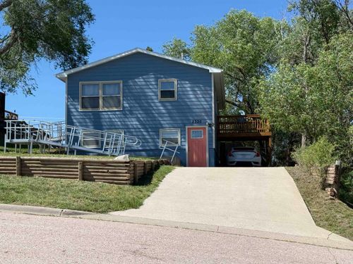 2330 Lincoln Ave, hot springs, SD, 57747-1843 | Card Image
