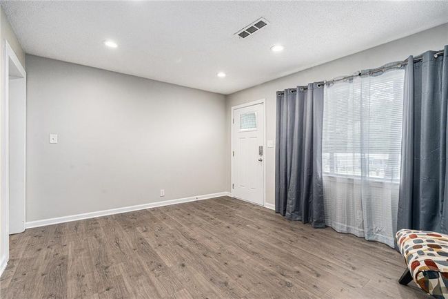 200 Robin Hood Ln, House other with 3 bedrooms, 2 bathrooms and 3 parking in Hampton GA | Image 6