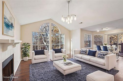 909 Wentworth Ct, Alpharetta, GA, 30022-5380 | Card Image