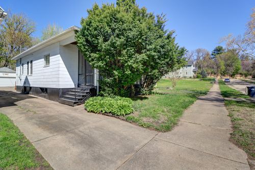 232 N 6th St, Clinton, IA, 52732-7116 | Card Image