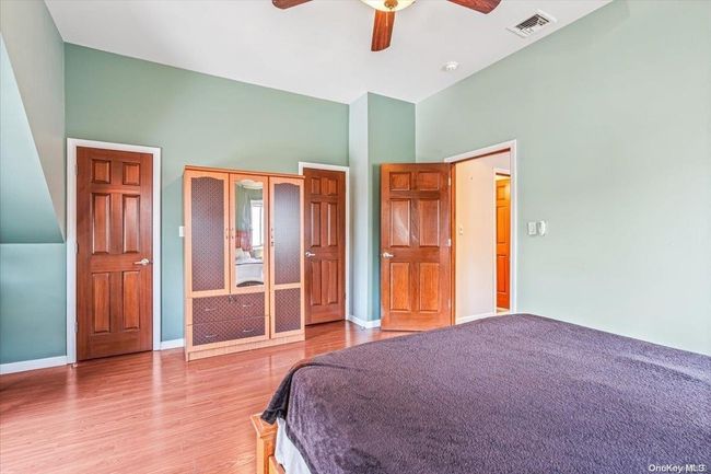 Primary Bedroom | Image 17