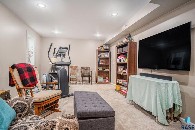 102 S Walnut Ave, House other with 4 bedrooms, 4 bathrooms and null parking in Luverne MN | Image 34