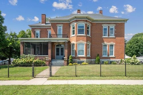 401 Frederick St, Cassville, WI, 53806-7105 | Card Image