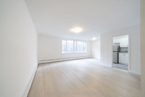 306-77 Erskine Ave, Toronto, ON, M4P1Y5 | Card Image
