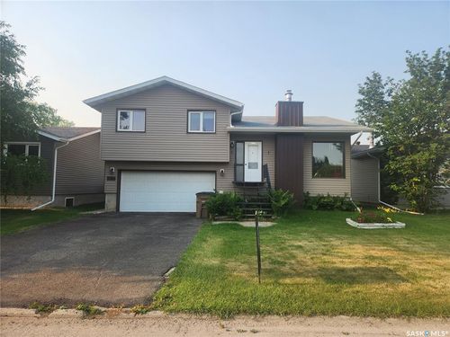 756 Golburn Cres, Tisdale, SK, S0E1T0 | Card Image