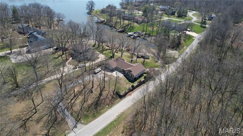 7 Denzel Dr, Greenville, IL, 62246-2768 | Card Image