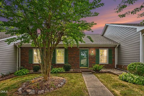 6802 Fairpoint Ct, Raleigh, NC, 27613-3612 | Card Image