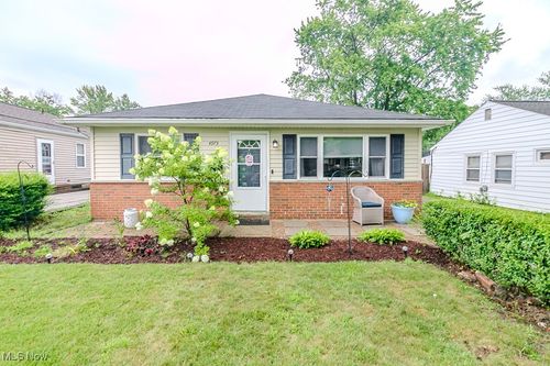 4973 Orchard Rd, Mentor, OH, 44060-1256 | Card Image