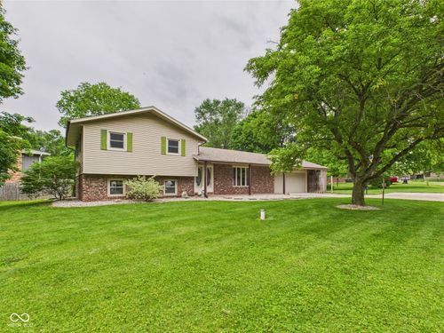 5542 Olivia Dr, Alexandria, IN, 46001-8604 | Card Image