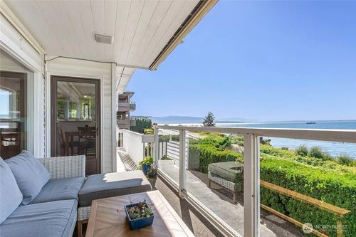 apt-2-510 S State St, Bellingham, WA, 98225-6137 | Card Image