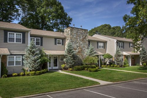 397-397 Lake Pointe Dr, Middle Island, NY, 11953-2024 | Card Image
