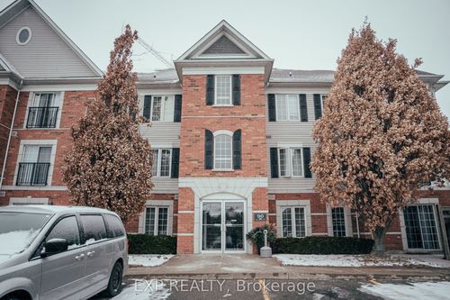 307-90 Aspen Springs Dr, Clarington, ON, L1C5N3 | Card Image