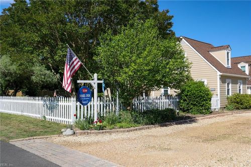 220 Church St, Yorktown, VA, 23690-4008 | Card Image
