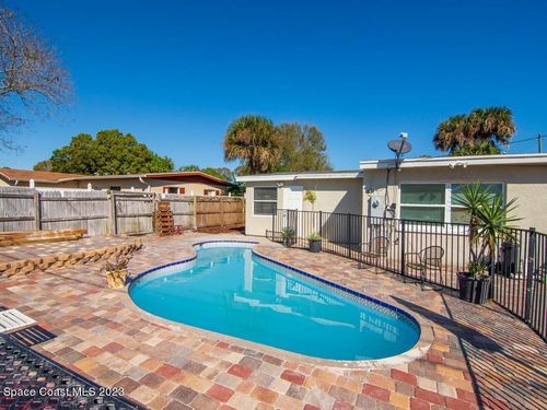 703 5th Pl Sw, Vero Beach, FL, 32962-4518 | Card Image