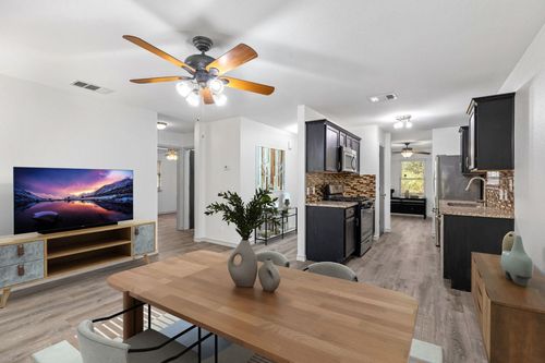 233 Challenger, Kyle, TX, 78640-6034 | Card Image