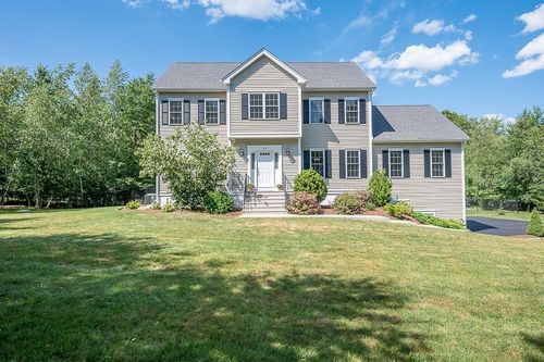 126 Yew Street, Douglas, MA, 01516 | Card Image