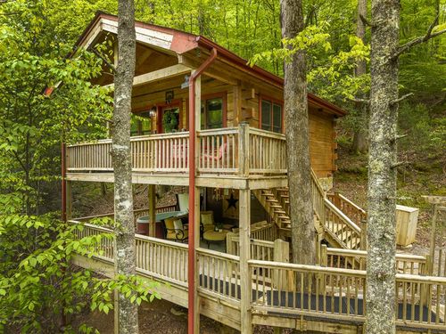 28 Briar Creek Rd, Ellijay, GA, 30540-1221 | Card Image