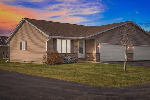 1009 Whispering Winds Place, Onalaska, WI, 54650 | Card Image