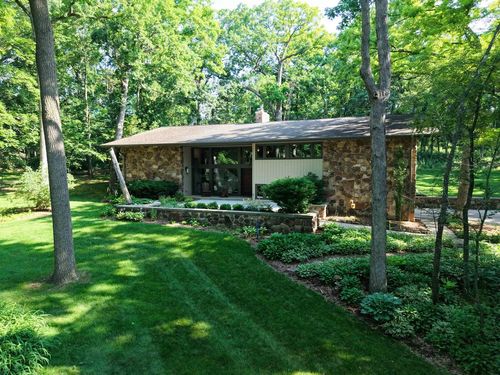 N10W27394 Rolling Ridge Drive, Pewaukee, WI, 53188 | Card Image