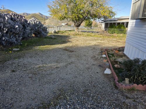 8609 Deerbrush Ave, Lake Isabella, CA, 93240-9325 | Card Image