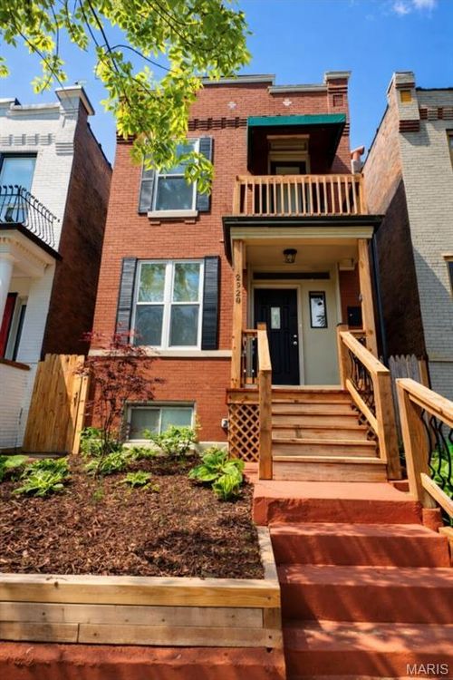 2920 Sidney St, Saint Louis, MO, 63104-1744 | Card Image