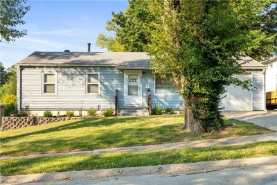 9220 Mc Kinley Street, House other with 3 bedrooms, 2 bathrooms and null parking in Kansas City MO | Image 1