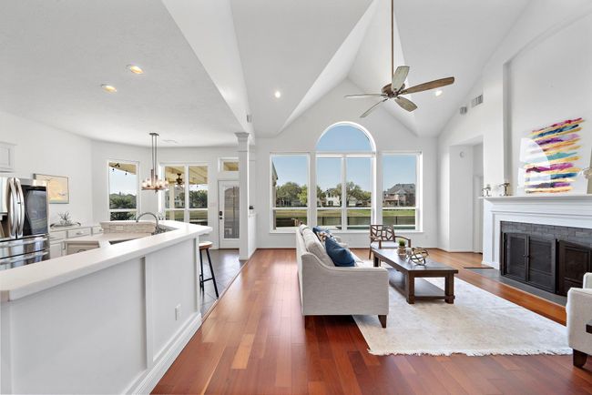 6310 Hidden Crest Way, House other with 5 bedrooms, 4 bathrooms and 2 parking in Sugar Land TX | Image 7